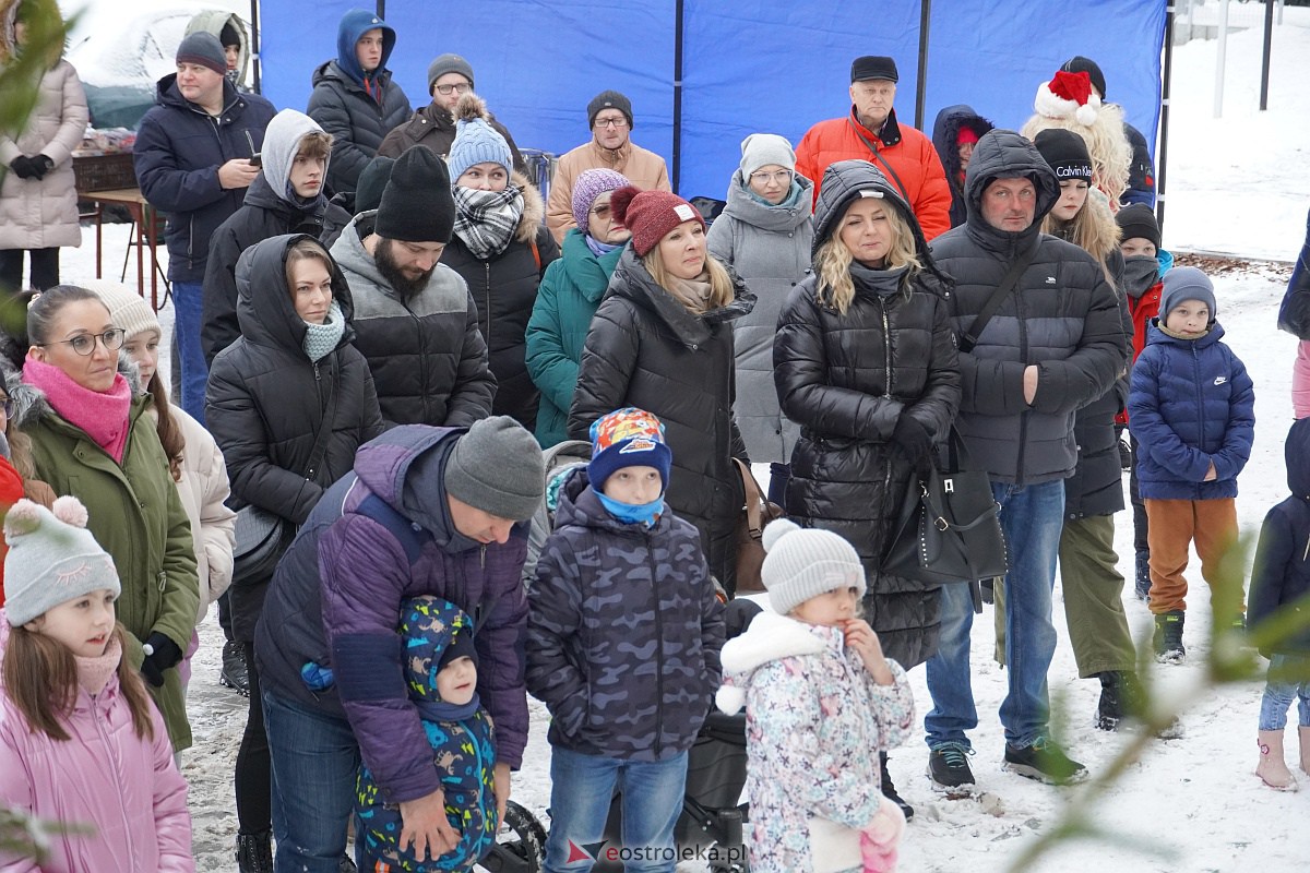 Wigilia na Osiedlu Stacja [10.12.2023] - zdjęcie #88 - eOstroleka.pl