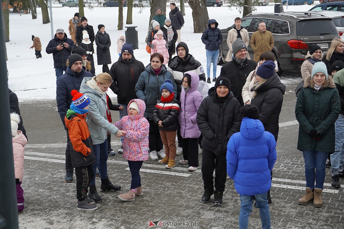 Wigilia na Osiedlu Stacja [10.12.2023] - zdjęcie #85 - eOstroleka.pl