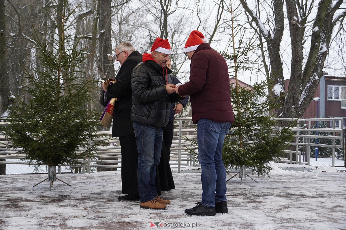Wigilia na Osiedlu Stacja [10.12.2023] - zdjęcie #63 - eOstroleka.pl