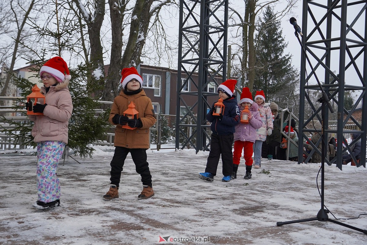 Wigilia na Osiedlu Stacja [10.12.2023] - zdjęcie #59 - eOstroleka.pl