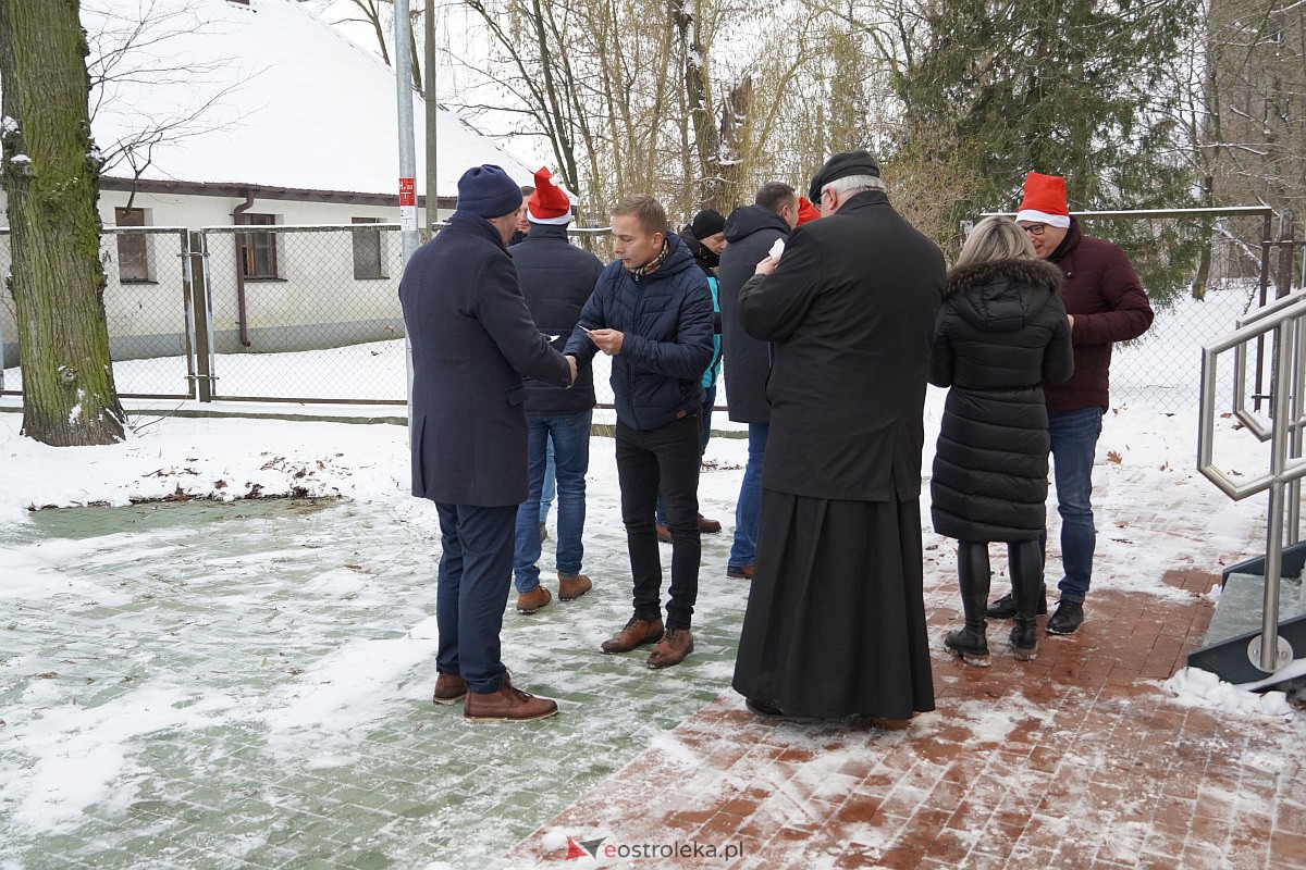 Wigilia na Osiedlu Stacja [10.12.2023] - zdjęcie #47 - eOstroleka.pl