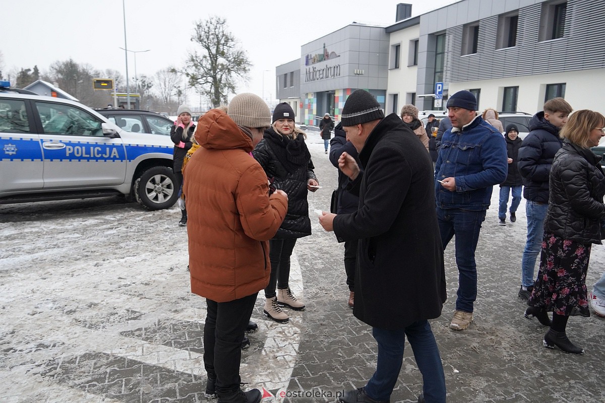 Wigilia na Osiedlu Stacja [10.12.2023] - zdjęcie #41 - eOstroleka.pl