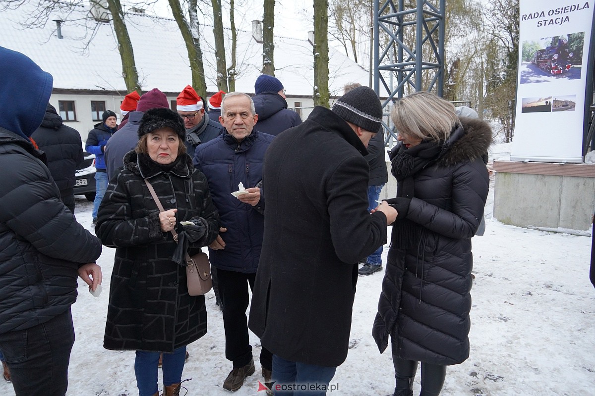 Wigilia na Osiedlu Stacja [10.12.2023] - zdjęcie #35 - eOstroleka.pl
