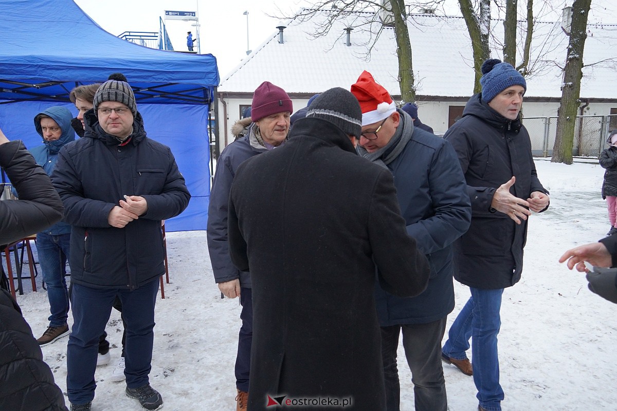 Wigilia na Osiedlu Stacja [10.12.2023] - zdjęcie #34 - eOstroleka.pl