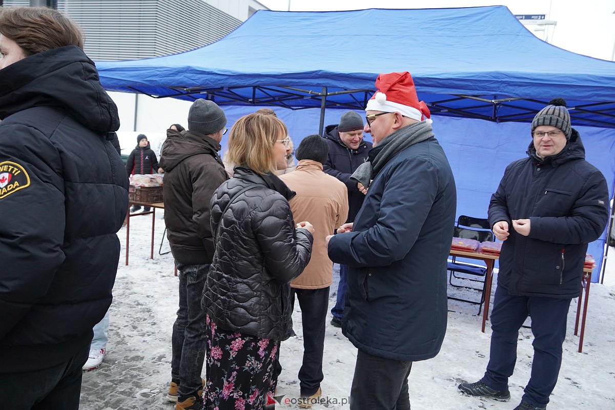 Wigilia na Osiedlu Stacja [10.12.2023] - zdjęcie #30 - eOstroleka.pl