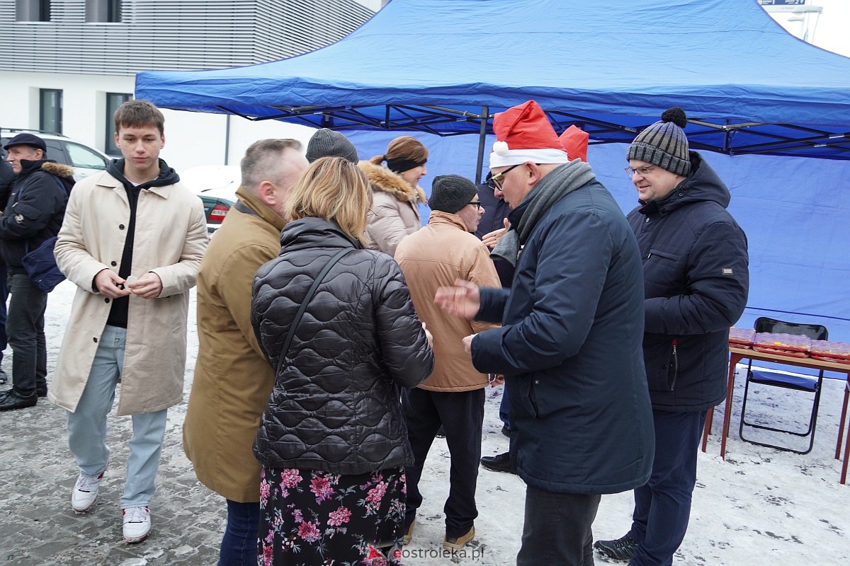 Wigilia na Osiedlu Stacja [10.12.2023] - zdjęcie #29 - eOstroleka.pl