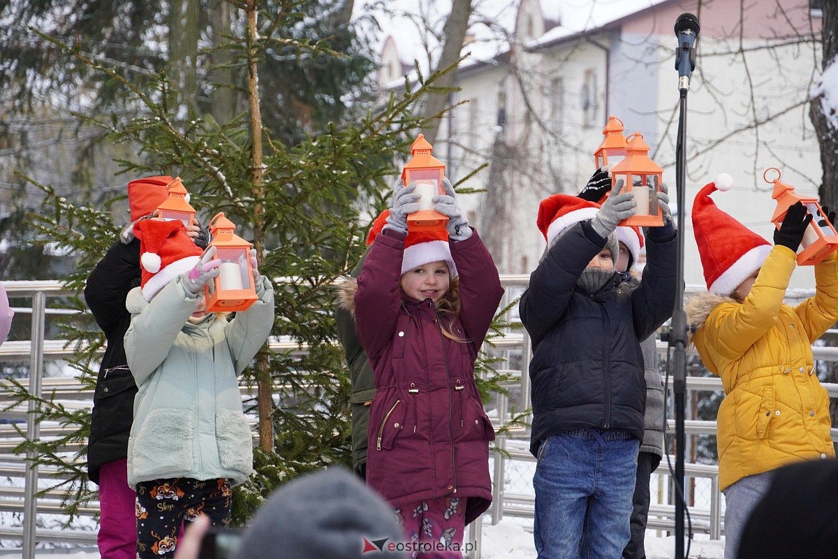 Wigilia na Osiedlu Stacja [10.12.2023] - zdjęcie #25 - eOstroleka.pl