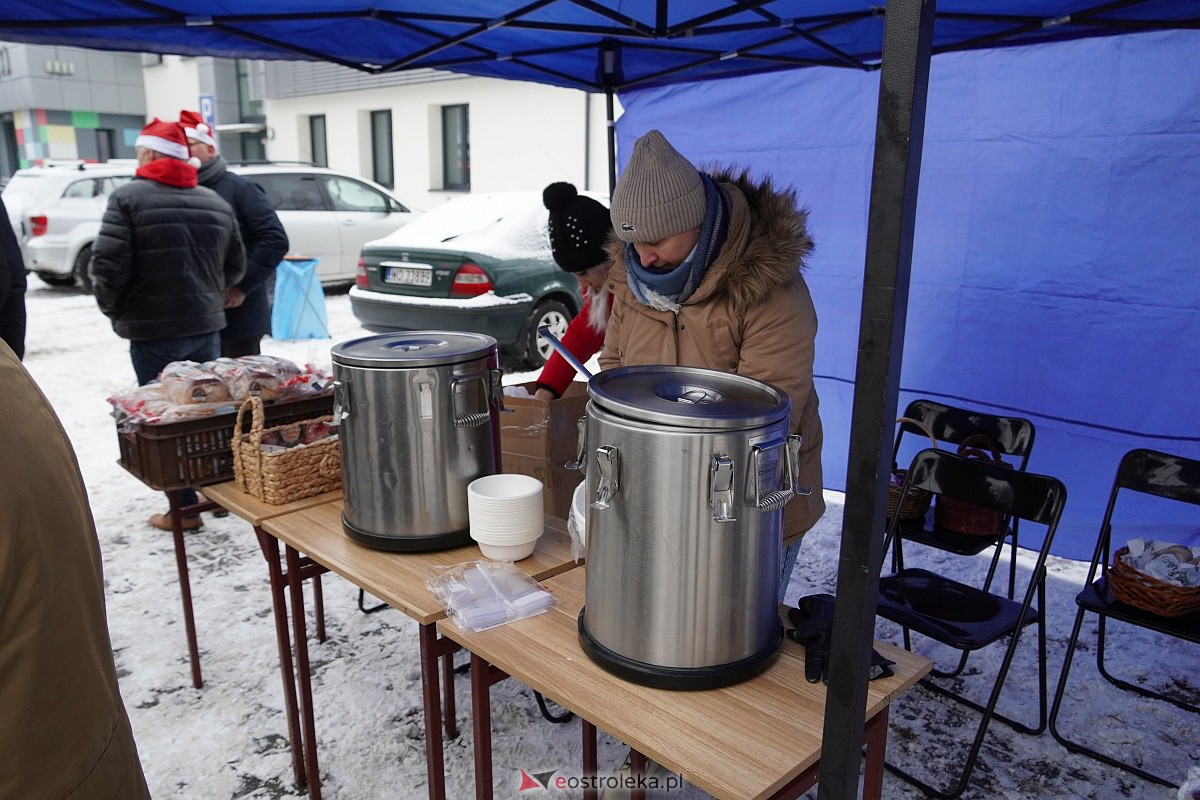 Wigilia na Osiedlu Stacja [10.12.2023] - zdjęcie #22 - eOstroleka.pl