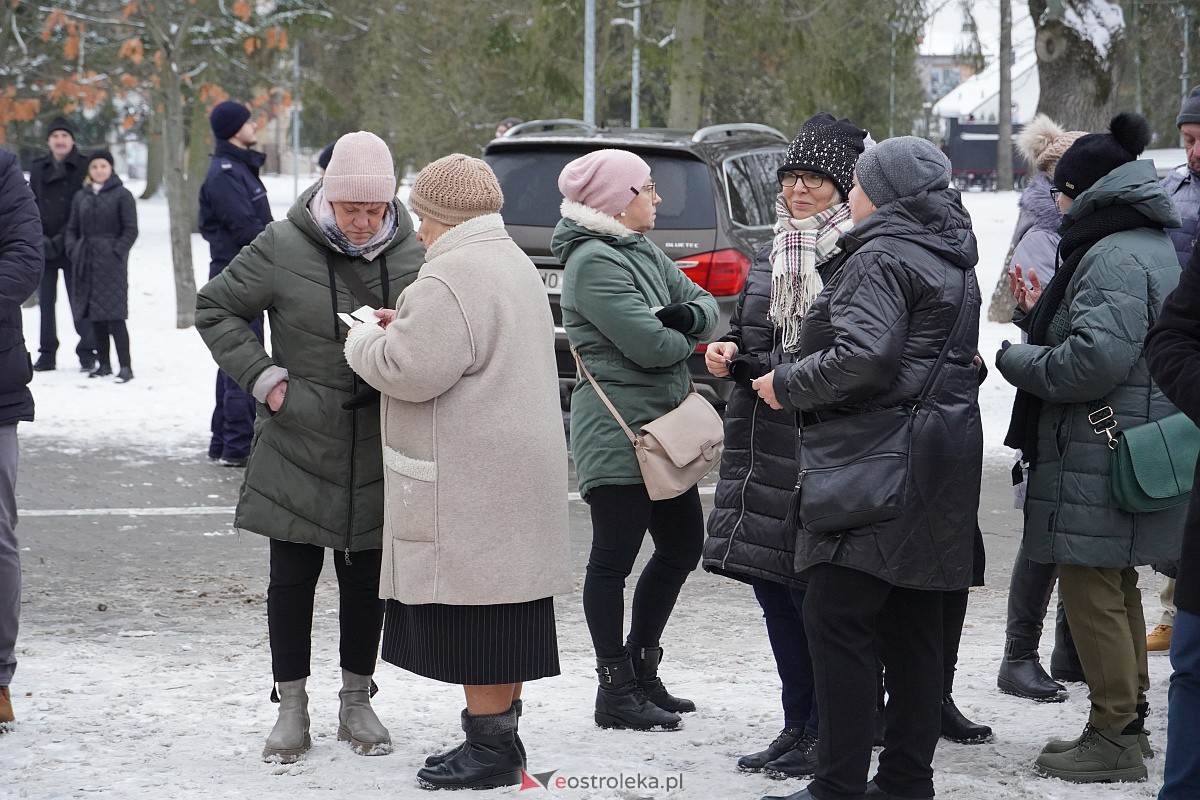 Wigilia na Osiedlu Stacja [10.12.2023] - zdjęcie #20 - eOstroleka.pl
