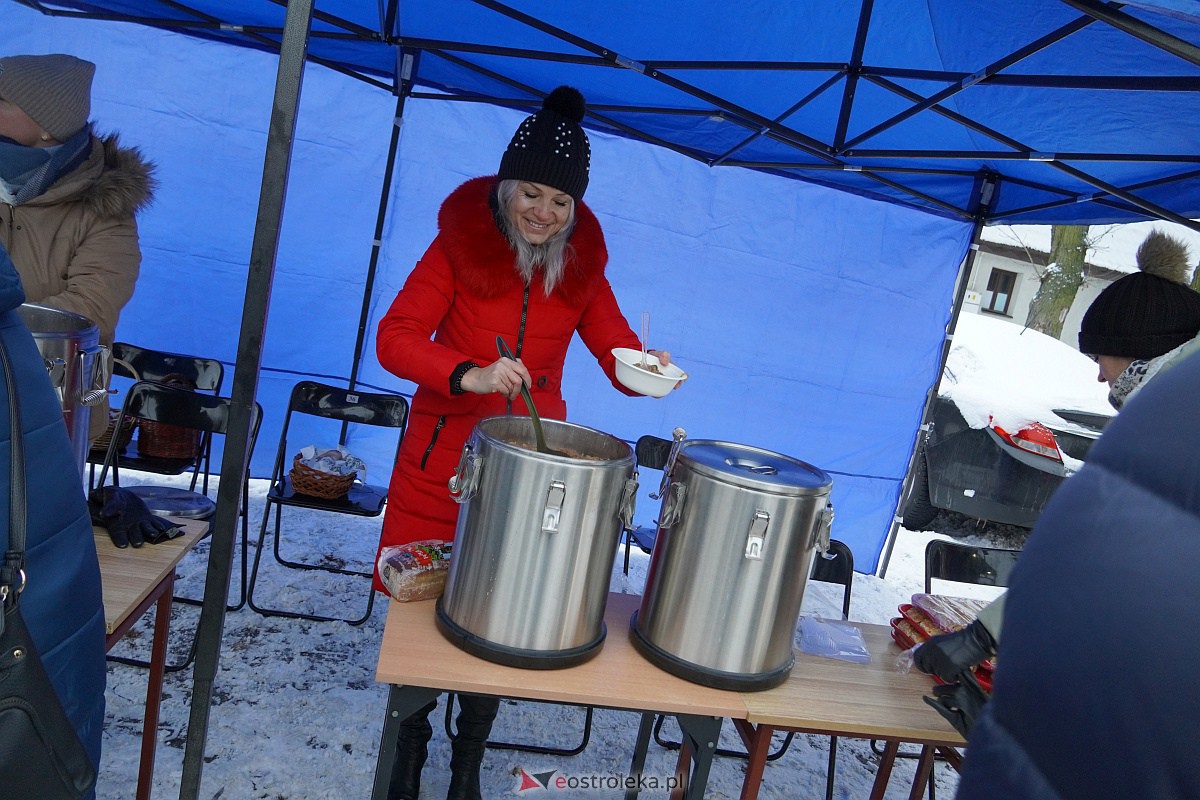 Wigilia na Osiedlu Stacja [10.12.2023] - zdjęcie #11 - eOstroleka.pl