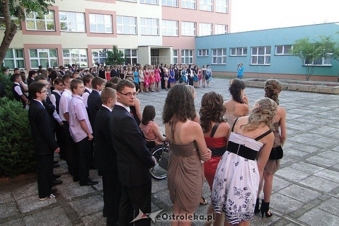 Bal Gimnazjalny w Gimnazjum nr 1 (04.06.2011) - zdjęcie #85 - eOstroleka.pl