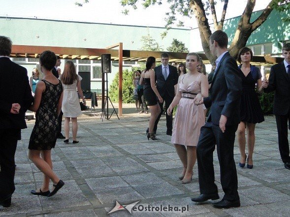 Bal Gimnazjalny w Gimnazjum nr 1 (04.06.2011) - zdjęcie #71 - eOstroleka.pl