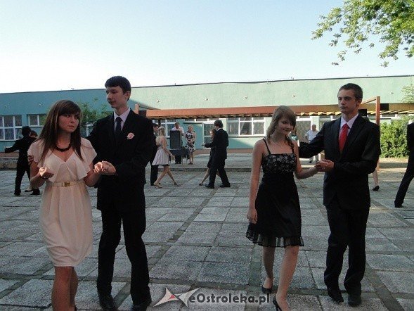 Bal Gimnazjalny w Gimnazjum nr 1 (04.06.2011) - zdjęcie #57 - eOstroleka.pl