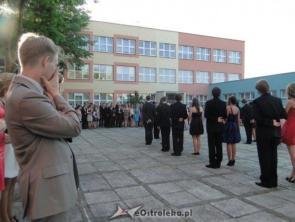 Bal Gimnazjalny w Gimnazjum nr 1 (04.06.2011) - zdjęcie #48 - eOstroleka.pl