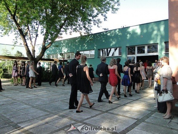 Bal Gimnazjalny w Gimnazjum nr 1 (04.06.2011) - zdjęcie #45 - eOstroleka.pl
