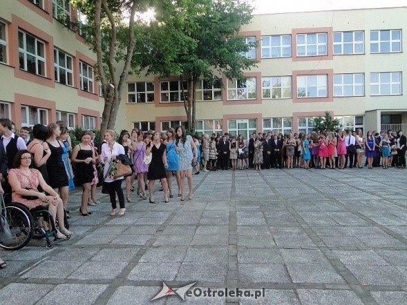 Bal Gimnazjalny w Gimnazjum nr 1 (04.06.2011) - zdjęcie #39 - eOstroleka.pl