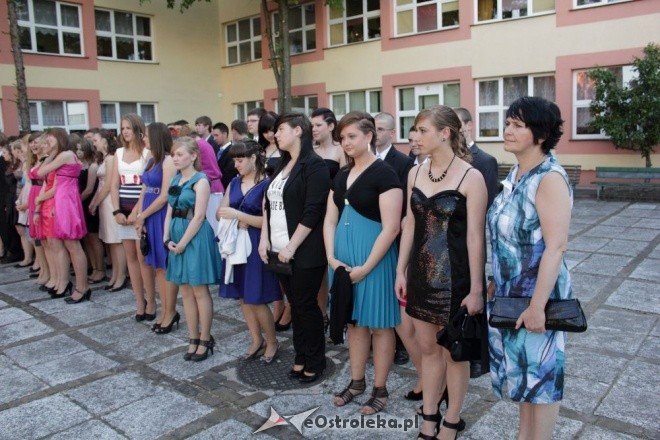 Bal Gimnazjalny w Gimnazjum nr 1 (04.06.2011) - zdjęcie #30 - eOstroleka.pl