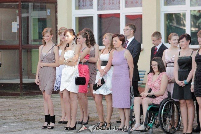 Bal Gimnazjalny w Gimnazjum nr 1 (04.06.2011) - zdjęcie #28 - eOstroleka.pl