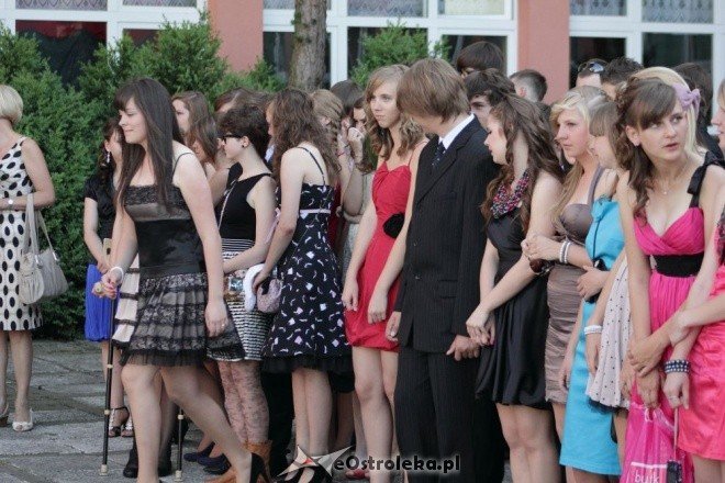 Bal Gimnazjalny w Gimnazjum nr 1 (04.06.2011) - zdjęcie #11 - eOstroleka.pl