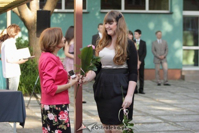 Bal Gimnazjalny w Gimnazjum nr 1 (04.06.2011) - zdjęcie #10 - eOstroleka.pl
