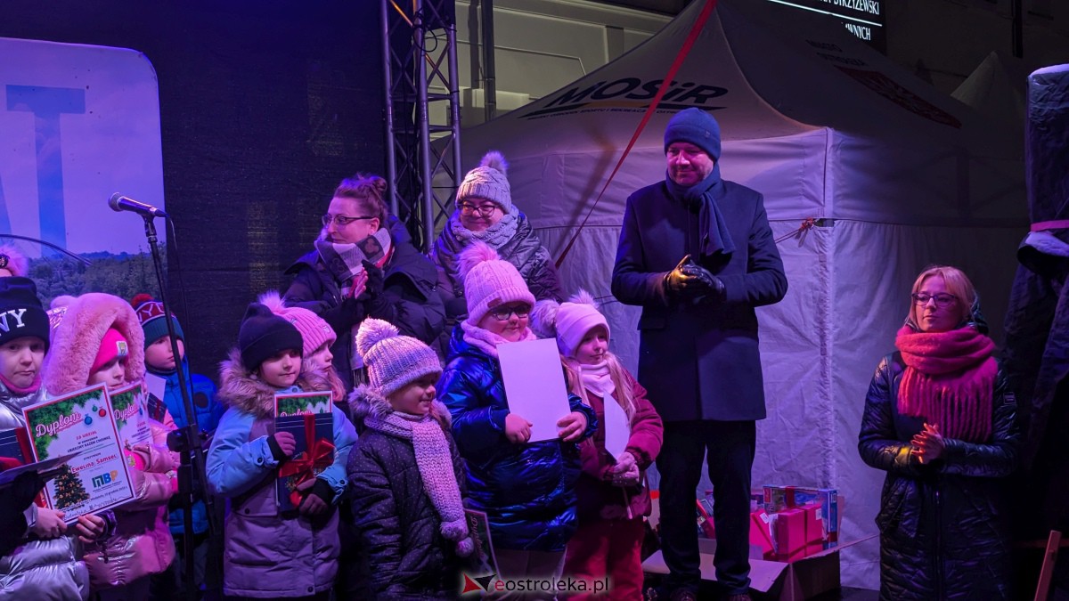 I KurpiowskiJarmark Bożonarodzeniowy w Ostrołęce - strojenie choinki [10.12.2023] - zdjęcie #108 - eOstroleka.pl