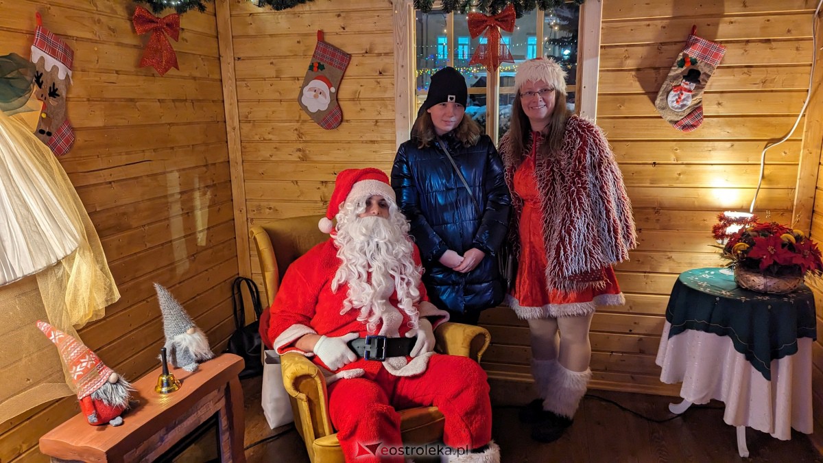 I KurpiowskiJarmark Bożonarodzeniowy w Ostrołęce - strojenie choinki [10.12.2023] - zdjęcie #63 - eOstroleka.pl