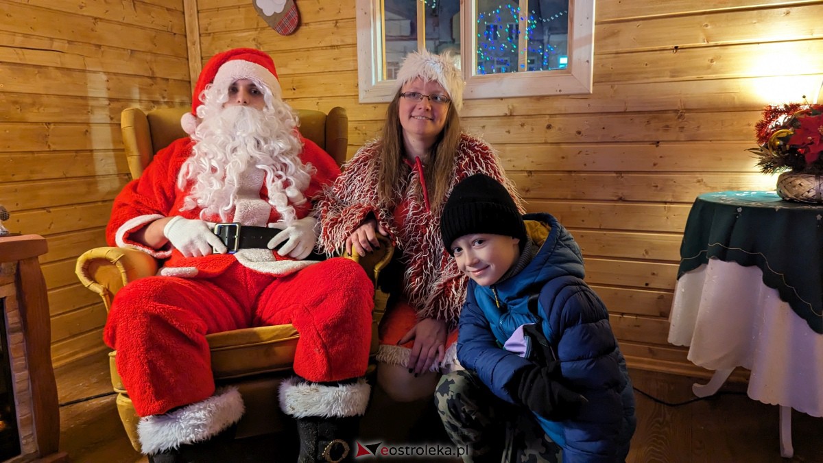 I KurpiowskiJarmark Bożonarodzeniowy w Ostrołęce - strojenie choinki [10.12.2023] - zdjęcie #61 - eOstroleka.pl