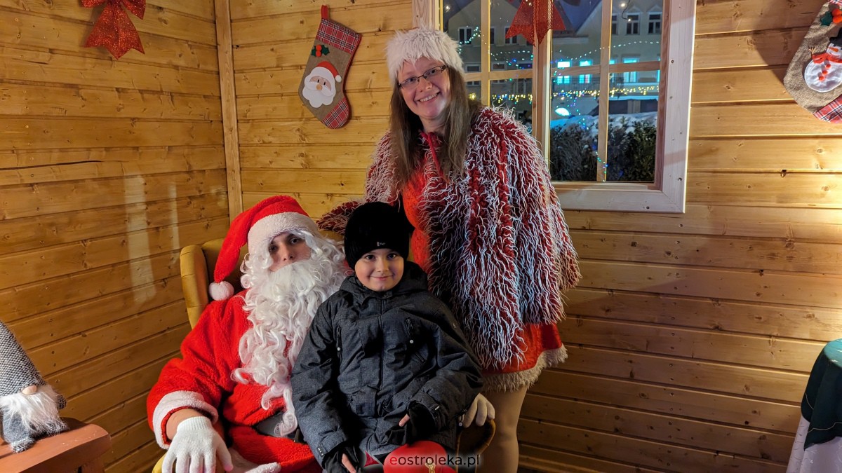 I KurpiowskiJarmark Bożonarodzeniowy w Ostrołęce - strojenie choinki [10.12.2023] - zdjęcie #56 - eOstroleka.pl