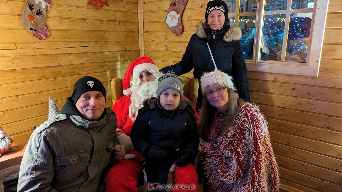 I KurpiowskiJarmark Bożonarodzeniowy w Ostrołęce - strojenie choinki [10.12.2023] - zdjęcie #52 - eOstroleka.pl