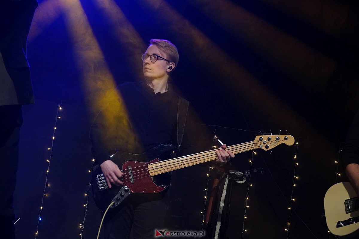 Co za koncert! Filip Lato i Patrycja Kosiarkiewicz wystąpił w Multimedialnym Centrum Natura [10.12.2023] - zdjęcie #102 - eOstroleka.pl