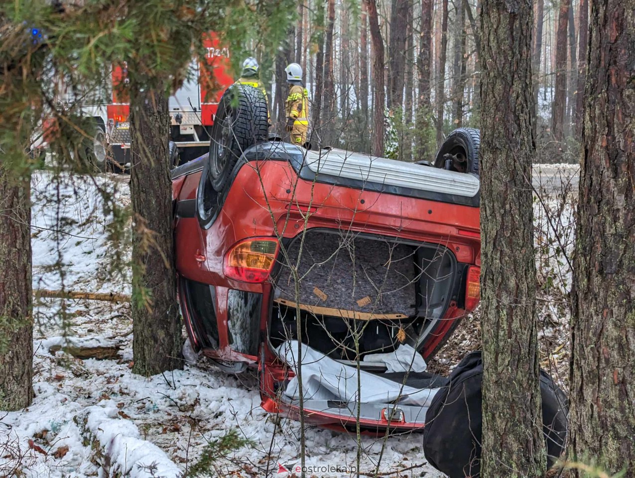 Wypadek w Kierzku [11.12.2023] - zdjęcie #9 - eOstroleka.pl
