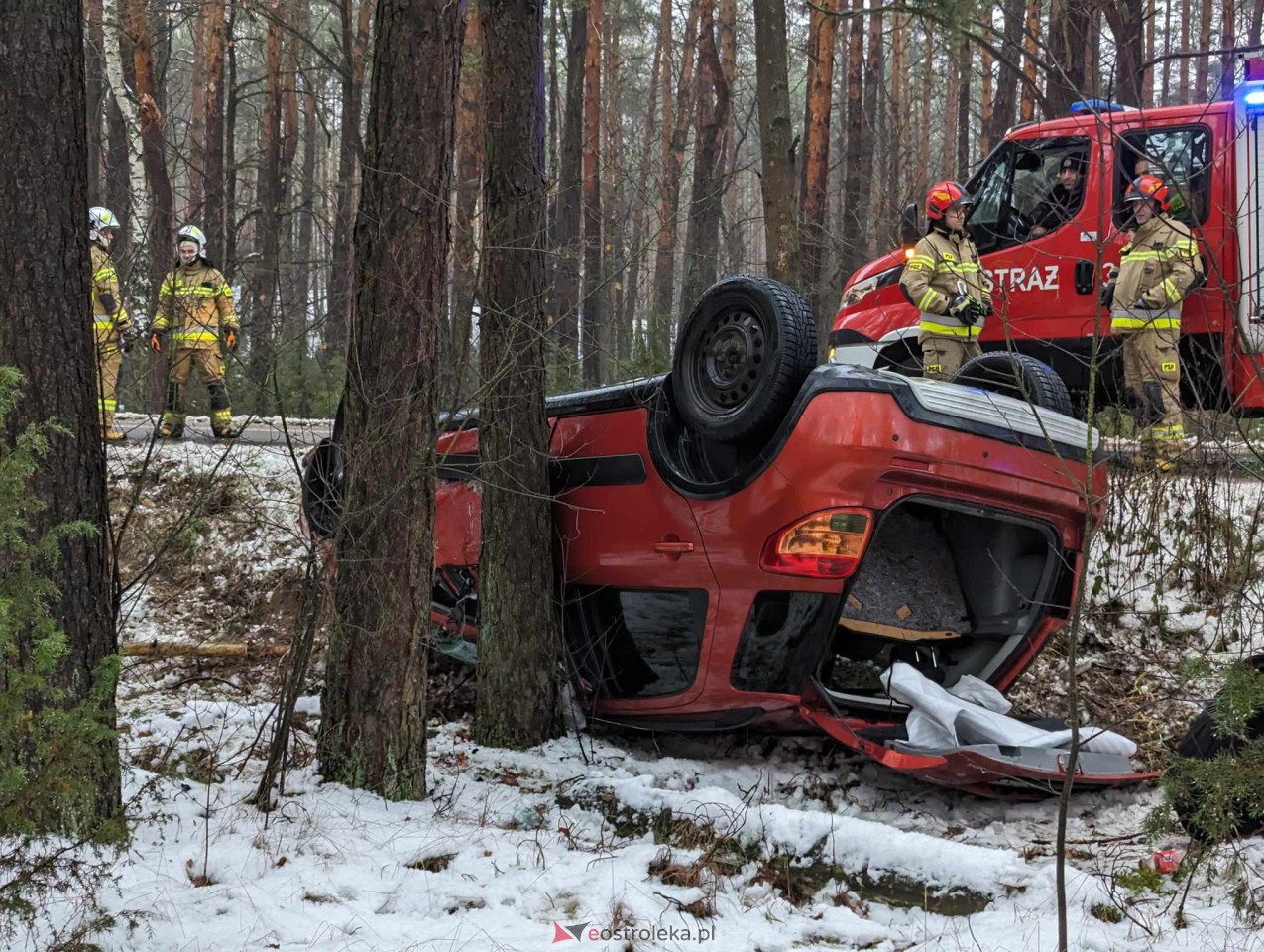 Wypadek w Kierzku [11.12.2023] - zdjęcie #6 - eOstroleka.pl