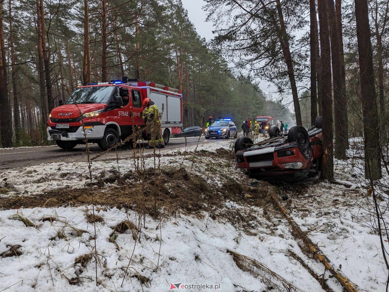 Wypadek w Kierzku [11.12.2023] - zdjęcie #5 - eOstroleka.pl