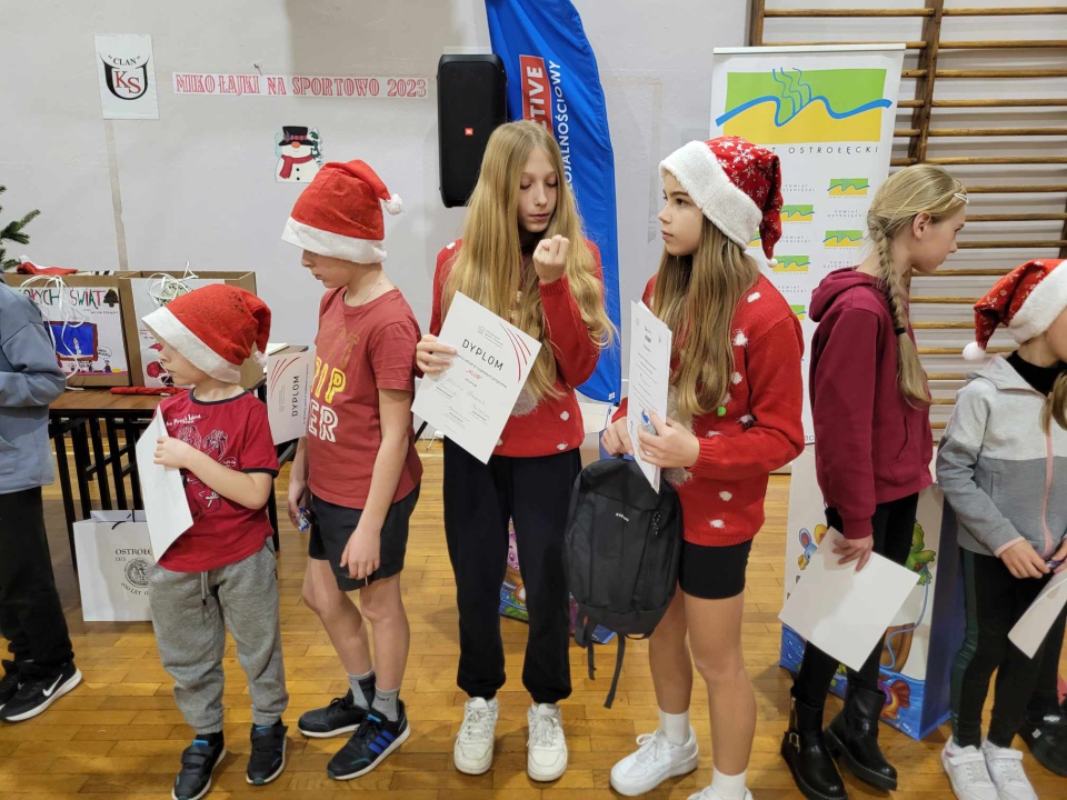 Mikołajki na sportowo z UKS Clan Ostrołęka 2023 - zdjęcie #19 - eOstroleka.pl