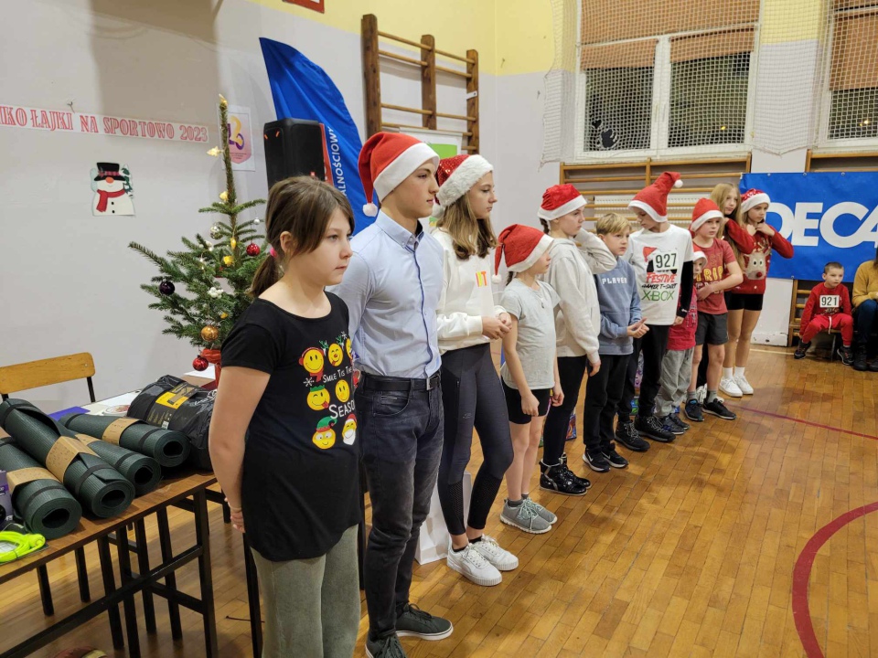 Mikołajki na sportowo z UKS Clan Ostrołęka 2023 - zdjęcie #15 - eOstroleka.pl