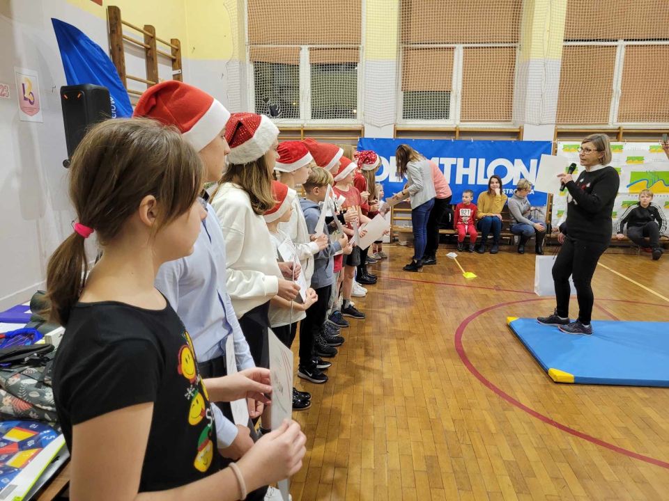 Mikołajki na sportowo z UKS Clan Ostrołęka 2023 - zdjęcie #7 - eOstroleka.pl
