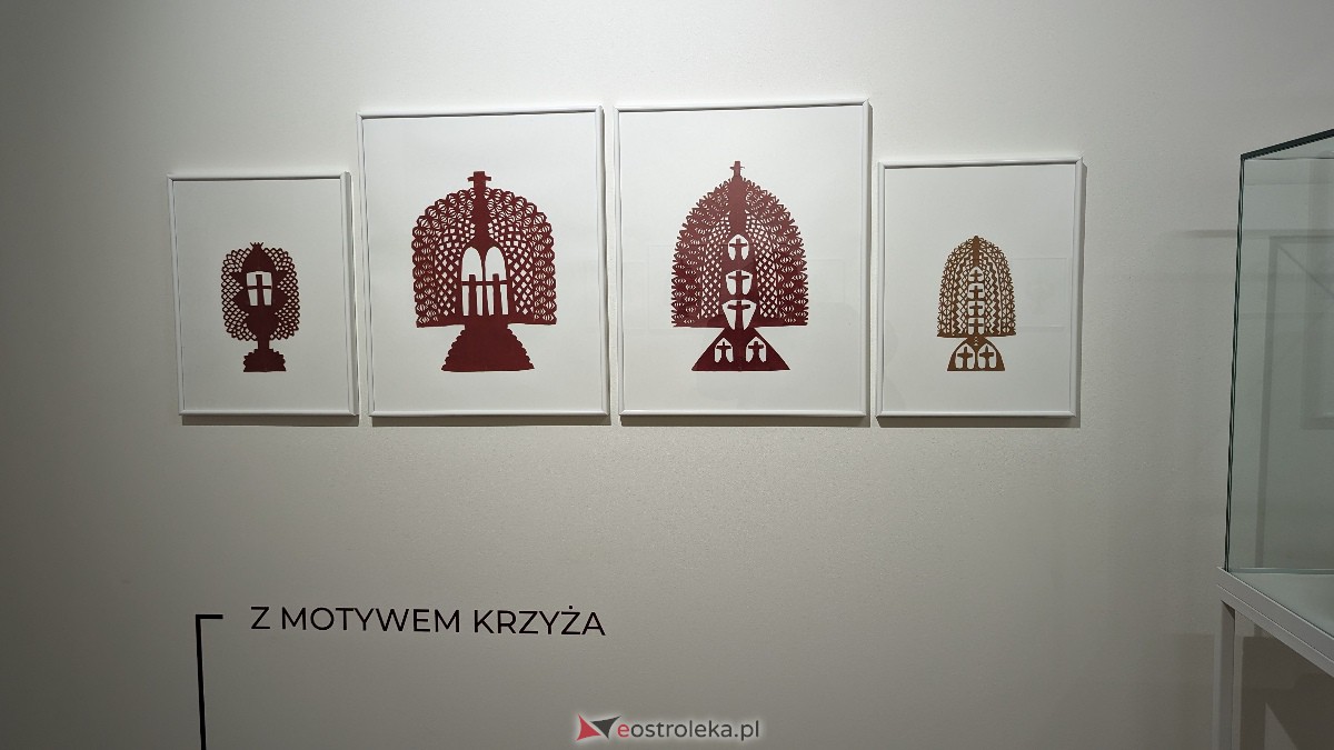 Wernisaż wystawy pt. „Karol Tchorek – (ko)lekcja kurpiowska” [12.12.2023] - zdjęcie #28 - eOstroleka.pl