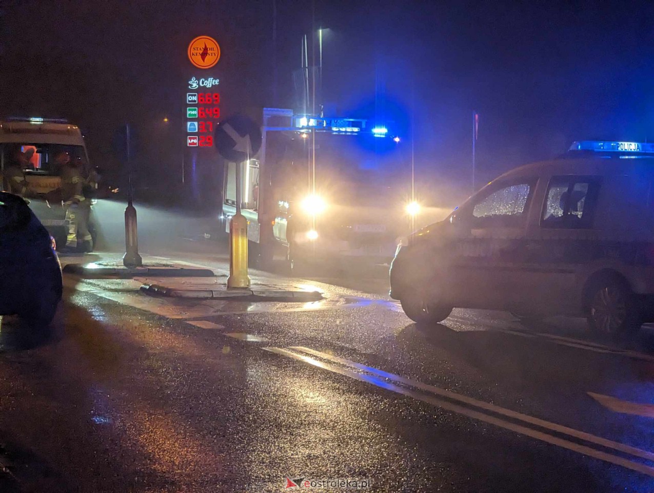 Wypadek na Targowej w Ostrołęce [12.12.2023] - zdjęcie #7 - eOstroleka.pl