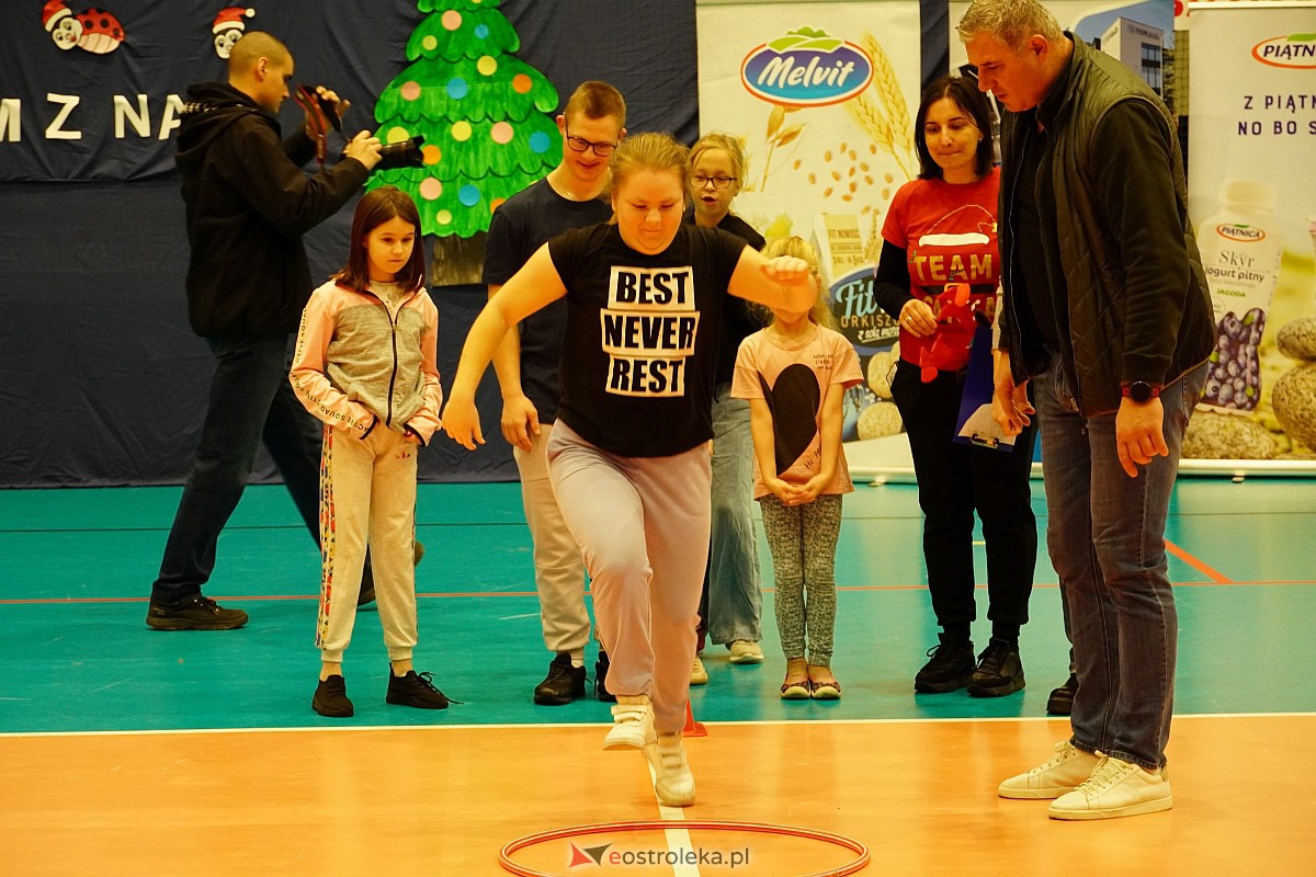 II Mikołajkowa Spartakiada Sportowa w Ostrołęce [13.12.2023] - zdjęcie #49 - eOstroleka.pl