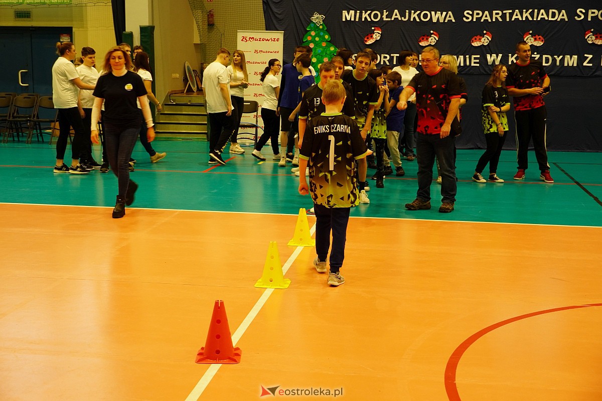 II Mikołajkowa Spartakiada Sportowa w Ostrołęce [13.12.2023] - zdjęcie #43 - eOstroleka.pl