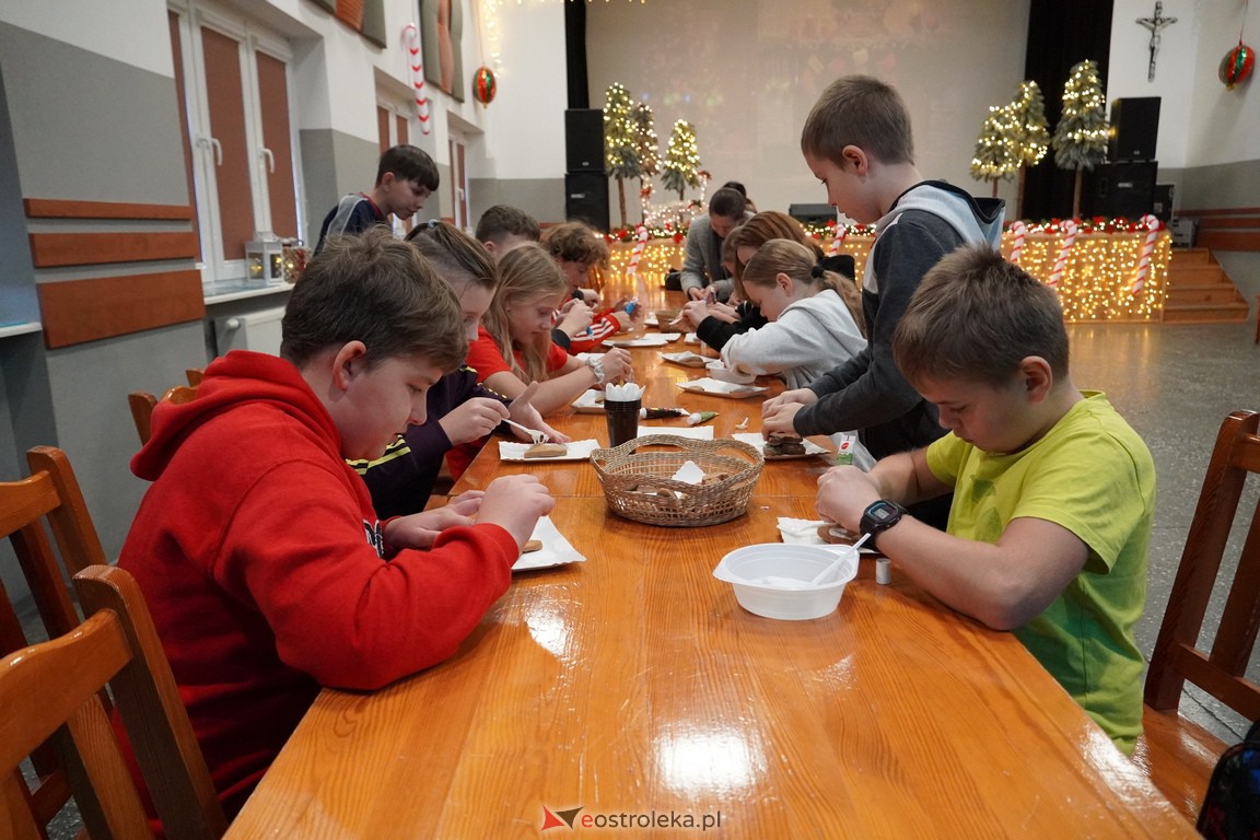 Świąteczny Tydzień z Mazowszem. Warsztaty z CK-BiS w Lelisie [13.12.2023] - zdjęcie #34 - eOstroleka.pl