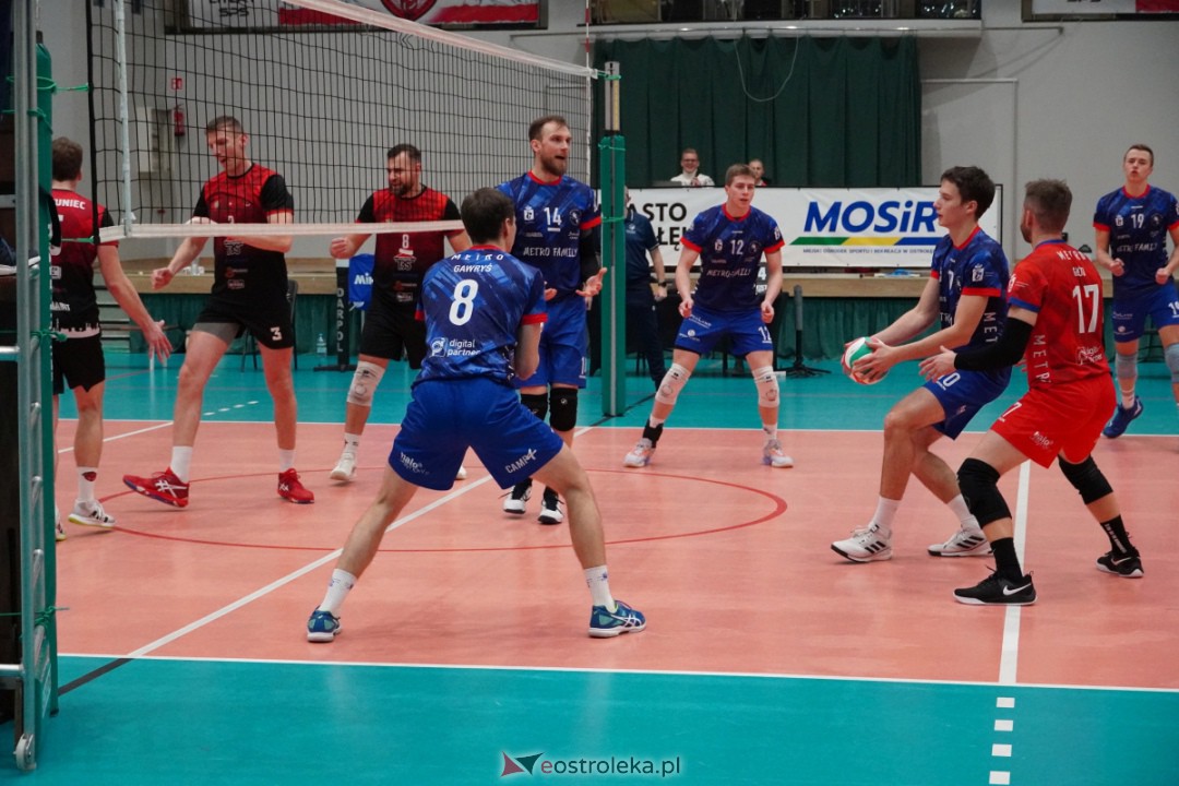 SPS Volley Ostrołęka - Metro Warszawa [13.12.2023] - zdjęcie #19 - eOstroleka.pl