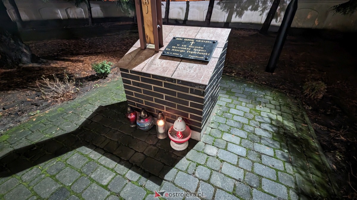 42. rocznica wprowadzenia w Polsce stanu wojennego [13.12.2023] - zdjęcie #35 - eOstroleka.pl