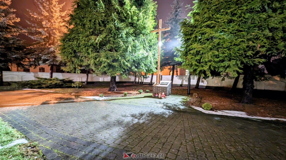 42. rocznica wprowadzenia w Polsce stanu wojennego [13.12.2023] - zdjęcie #33 - eOstroleka.pl