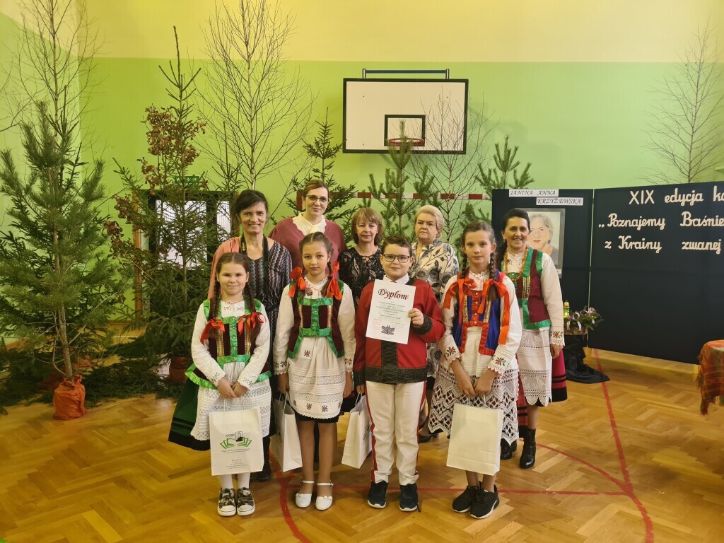 Konkurs czytelniczy Poznajemy Baśnie i Legendy z Krainy Zwanej Kurpsiami - zdjęcie #2 - eOstroleka.pl