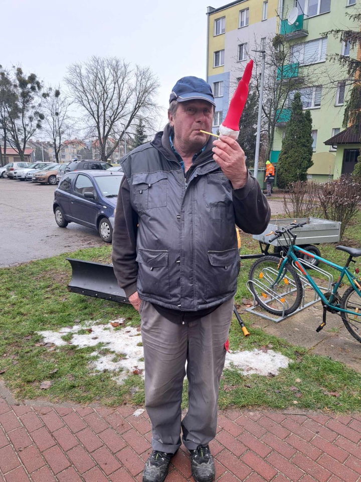 Świąteczny nastrój na osiedlu Centrum dzięki współpracy przedszkolaków i spółdzielni mieszkaniowej [15.12.2023] - zdjęcie #23 - eOstroleka.pl