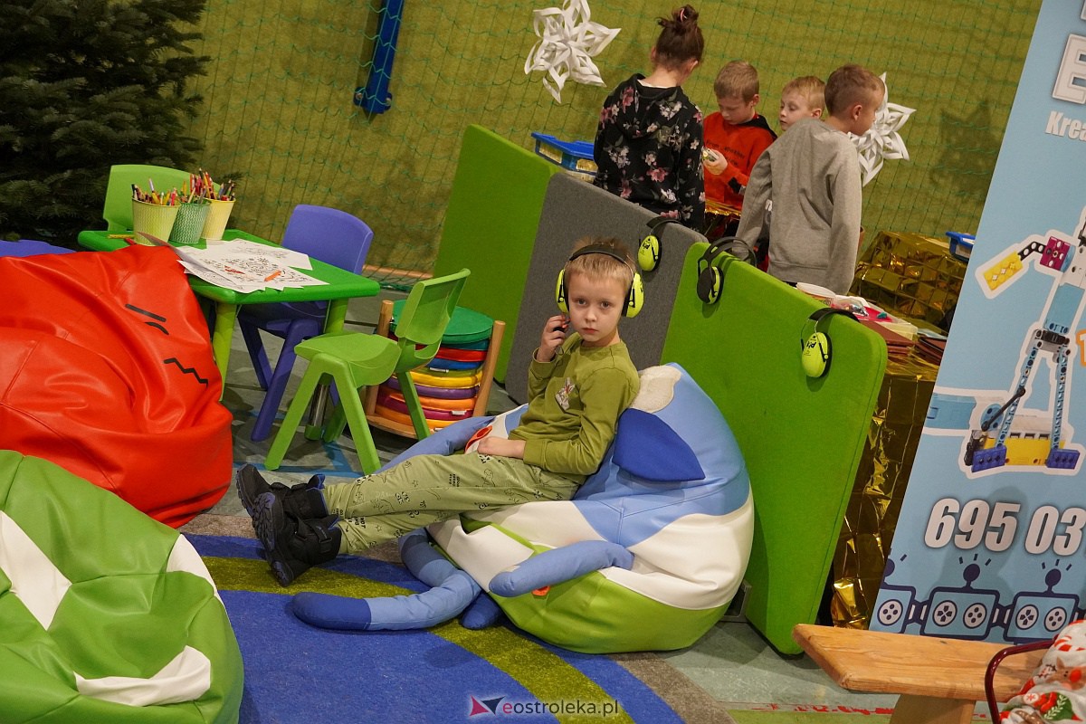 Kiermasz Bożonarodzeniowy w Rzekuniu [15.12.2023] - zdjęcie #58 - eOstroleka.pl