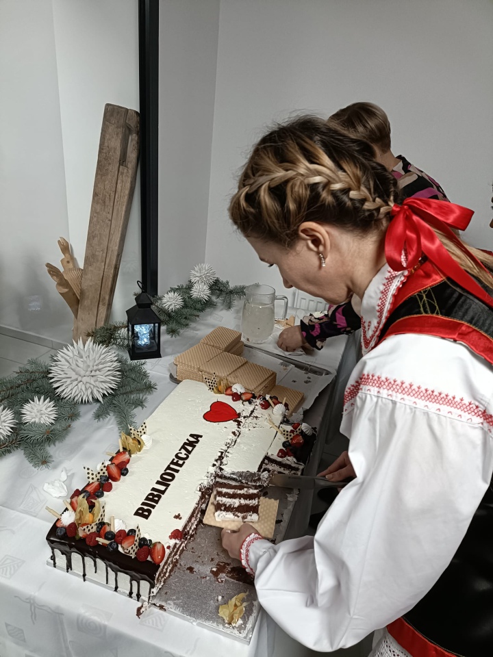Biblioteczka Kurpiowska świętuje 16 lat. 51 tytułów dla Kurpi i regionu [15.12.2023] - zdjęcie #13 - eOstroleka.pl