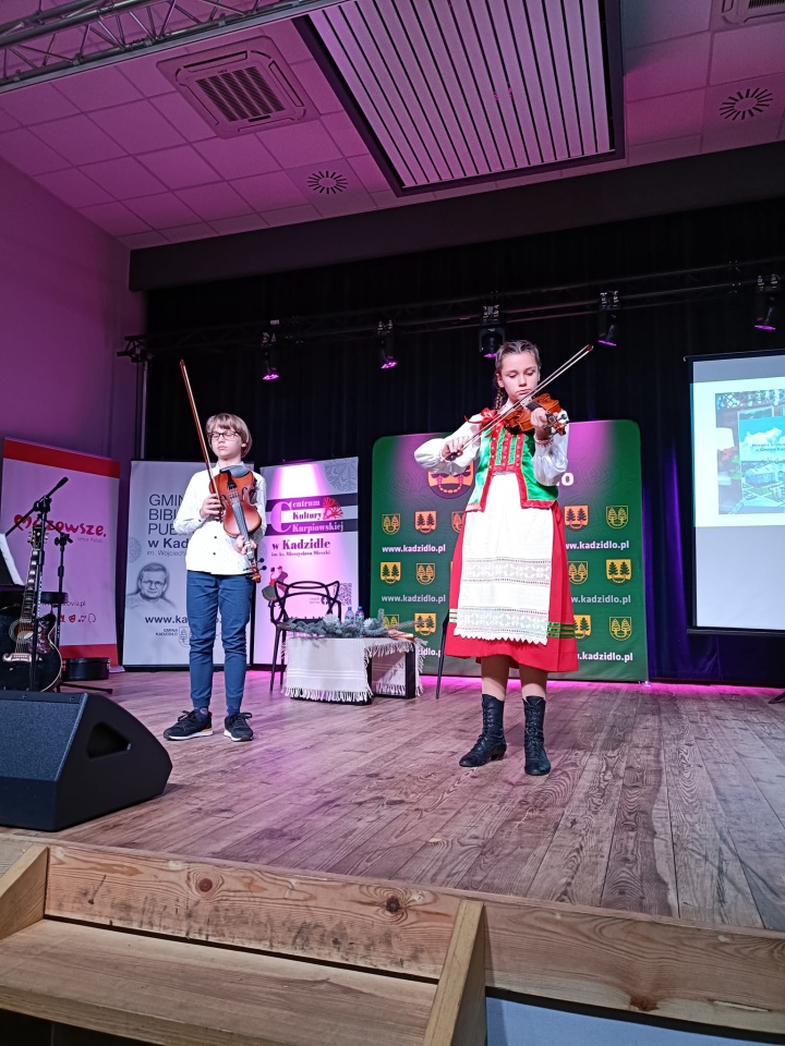 Biblioteczka Kurpiowska świętuje 16 lat. 51 tytułów dla Kurpi i regionu [15.12.2023] - zdjęcie #5 - eOstroleka.pl
