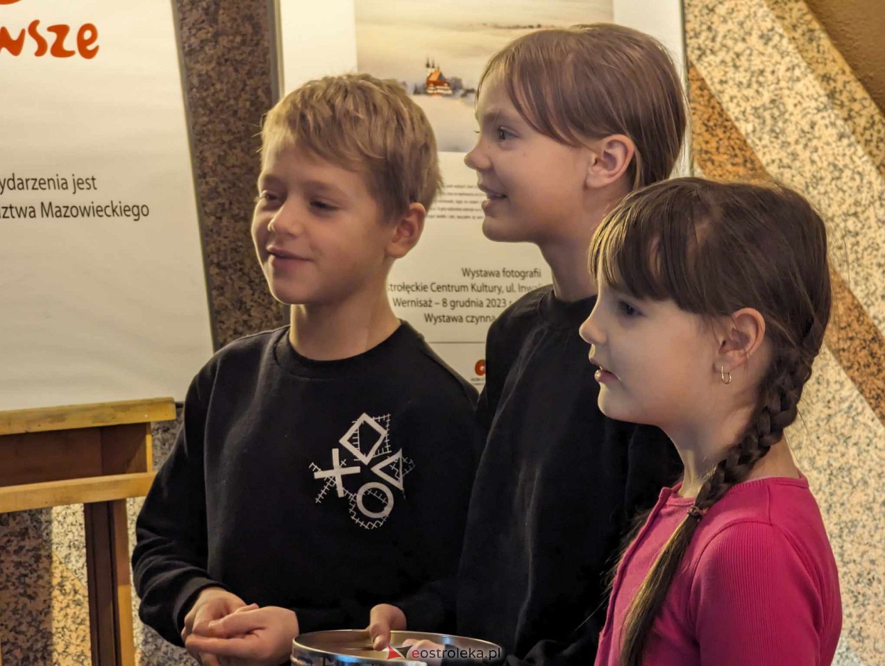 Kiermasz i spektakl dla Zuzi Berezy [16.12.2023] - zdjęcie #38 - eOstroleka.pl